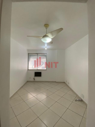 Imagem Apartamento com 2 Quartos à Venda,  em Santa Rosa - Niterói