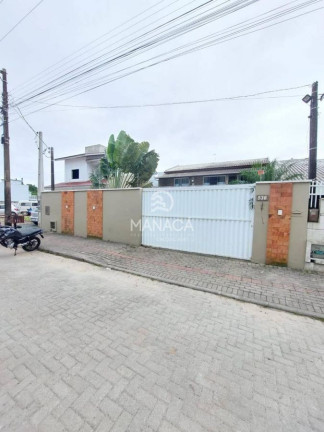 Imagem Sobrado com 3 Quartos à Venda, 300 m² em Itacolomi - Balneário Piçarras Imagem Sobrado com 3 Quartos à Venda, 300 m² em Itacolomi - Balneário Piçarras