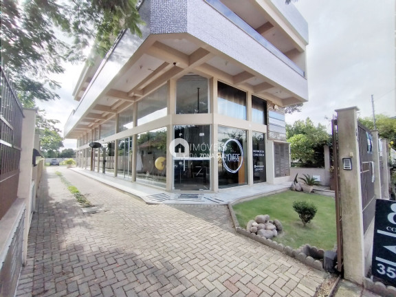 Imóvel Comercial à Venda, 896 m²