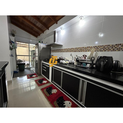 Imagem Casa com 3 Quartos à Venda, 288 m² em Monte Alegre - Camboriú