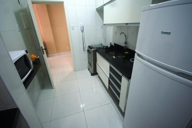 Imagem Apartamento com 2 Quartos para Temporada, 80 m² em Copacabana - Rio De Janeiro Imagem Apartamento com 2 Quartos para Temporada, 80 m² em Copacabana - Rio De Janeiro