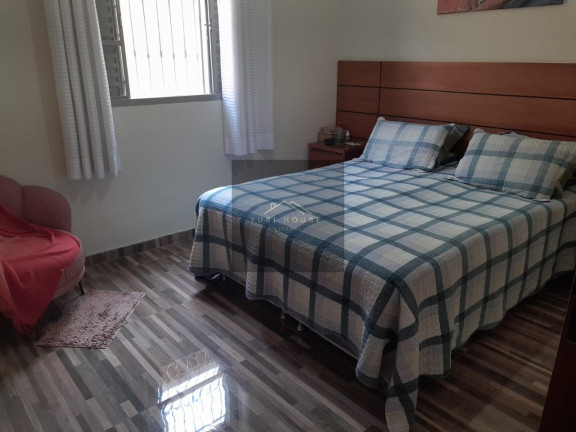 Imagem Casa com 3 Quartos à Venda, 300 m² em Jardim Gurilândia - Taubaté Imagem Casa com 3 Quartos à Venda, 300 m² em Jardim Gurilândia - Taubaté
