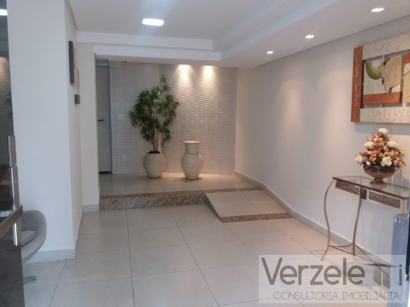 Imagem Apartamento com 2 Quartos à Venda, 126 m² em Centro - Balneário Camboriú