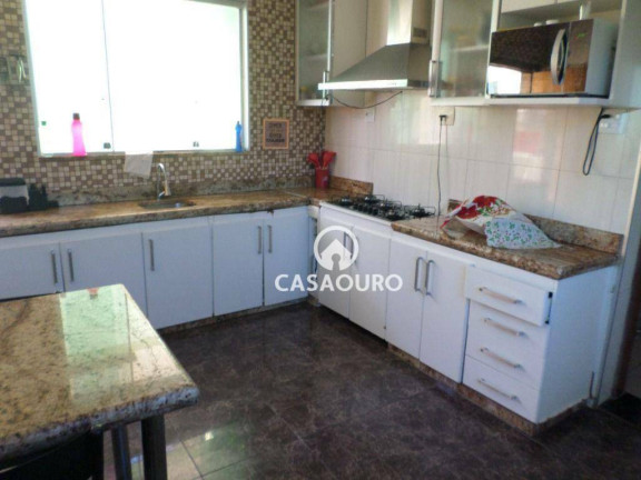 Imagem Casa com 5 Quartos à Venda, 300 m² em Santa Tereza - Belo Horizonte Imagem Casa com 5 Quartos à Venda, 300 m² em Santa Tereza - Belo Horizonte