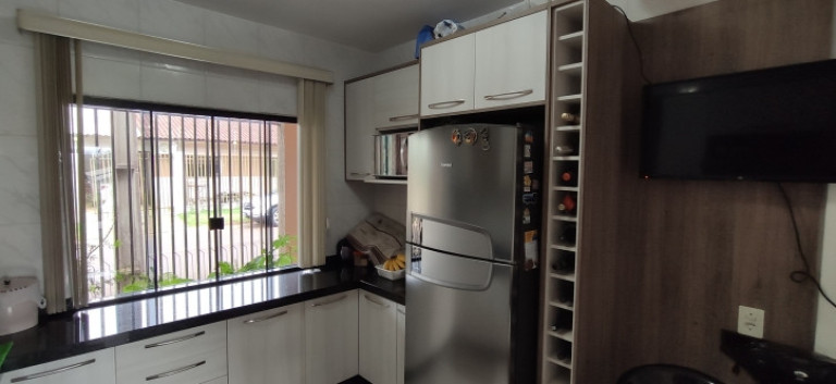 Imagem Sobrado com 4 Quartos à Venda, 218 m² em Pioneiros Catarinenses - Cascavel