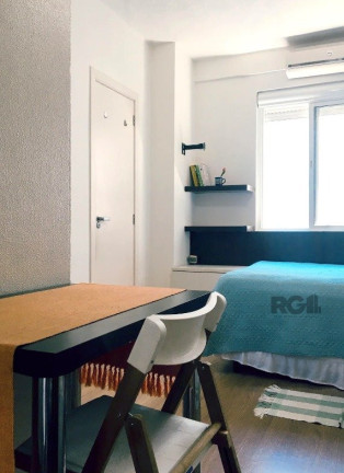 Imagem Apartamento com 1 Quarto à Venda, 27 m² em Centro Histórico - Porto Alegre Imagem Apartamento com 1 Quarto à Venda, 27 m² em Centro Histórico - Porto Alegre