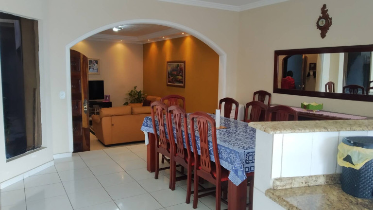 Imagem Casa com 5 Quartos à Venda, em Eldorado - Diadema Imagem Casa com 5 Quartos à Venda, em Eldorado - Diadema