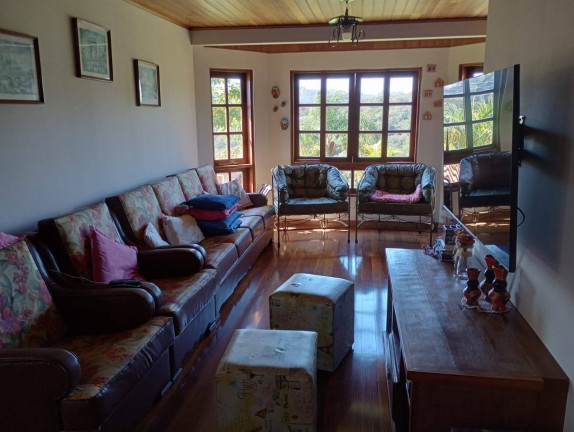 Imagem Chácara com 3 Quartos à Venda, 2.100 m² em Ortizes - Piedade Imagem Chácara com 3 Quartos à Venda, 2.100 m² em Ortizes - Piedade