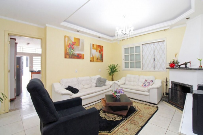 Imagem Casa com 5 Quartos à Venda, em Sarandi - Porto Alegre Imagem Casa com 5 Quartos à Venda, em Sarandi - Porto Alegre