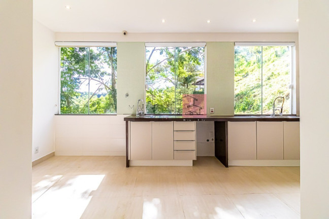 Imagem Casa com 5 Quartos à Venda, 436 m² em Vila Progresso - Niterói Imagem Casa com 5 Quartos à Venda, 436 m² em Vila Progresso - Niterói