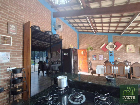 Imagem Chácara com 4 Quartos à Venda, 230 m²