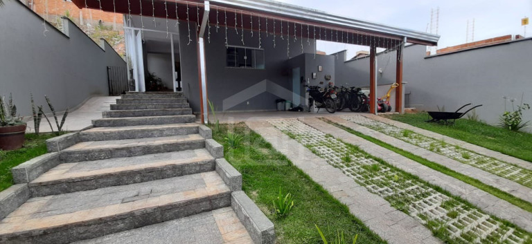 Imagem Casa com 3 Quartos à Venda, 300 m² em Loteamento Residencial Tiradentes - Poços De Caldas Imagem Casa com 3 Quartos à Venda, 300 m² em Loteamento Residencial Tiradentes - Poços De Caldas