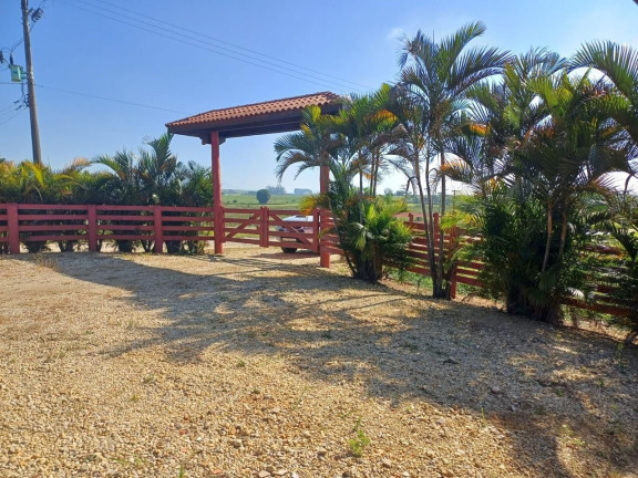 Imagem Chácara com 1 Quarto à Venda, 100 m² em Centro - Guaratinguetá Imagem Chácara com 1 Quarto à Venda, 100 m² em Centro - Guaratinguetá