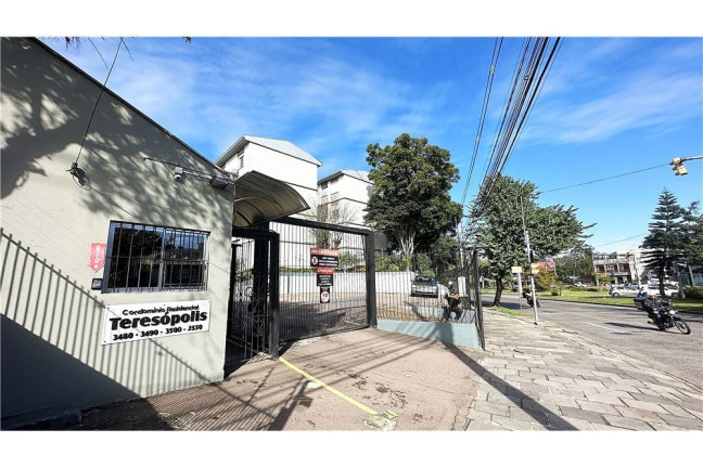 Imagem Imóvel com 2 Quartos à Venda, em Teresópolis - Porto Alegre Imagem Imóvel com 2 Quartos à Venda, em Teresópolis - Porto Alegre