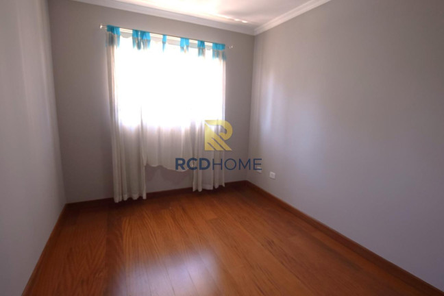 Imagem Casa com 4 Quartos à Venda, 199 m² em Uberaba - Curitiba