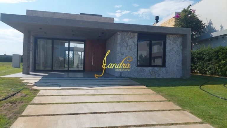 Imagem Casa de Condomínio com 4 Quartos à Venda, 240 m² em Remanso - Xangri-la Imagem Casa de Condomínio com 4 Quartos à Venda, 240 m² em Remanso - Xangri-la