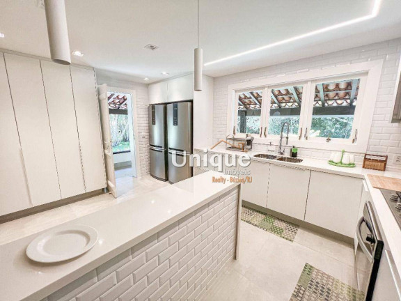 Imagem Casa com 6 Quartos à Venda, 600 m² em Ferradura - Armação Dos Búzios Imagem Casa com 6 Quartos à Venda, 600 m² em Ferradura - Armação Dos Búzios