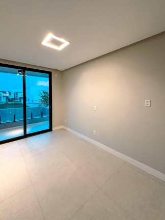 Imagem Casa com 3 Quartos à Venda, 720 m² em Papagaio - Feira De Santana Imagem Casa com 3 Quartos à Venda, 720 m² em Papagaio - Feira De Santana