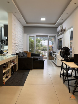 Imagem Apartamento com 2 Quartos à Venda, 80 m²