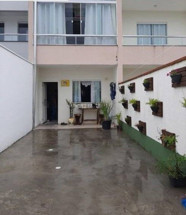 Sobrado com 3 Quartos à Venda, 90 m² em Santa Regina - Camboriú