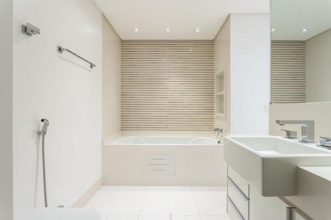 Imagem Apartamento com 2 Quartos à Venda, 138 m² em Itaim Bibi - São Paulo