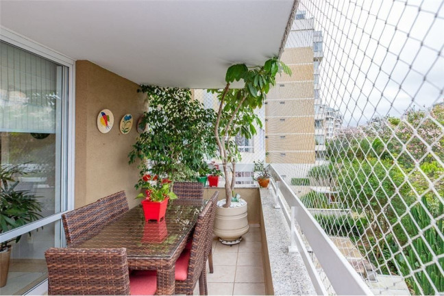 Imagem Apartamento com 3 Quartos à Venda, 224 m² em São Paulo Imagem Apartamento com 3 Quartos à Venda, 224 m² em São Paulo