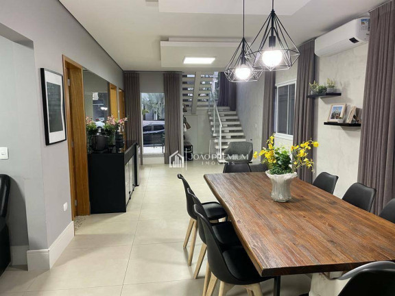 Sobrado com 4 Quartos à Venda, 285 m² em Urbanova - São José Dos Campos