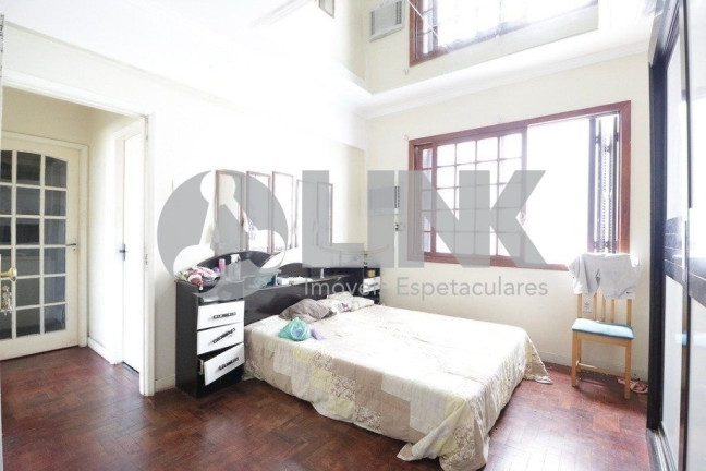Imagem Apartamento com 4 Quartos à Venda, 126 m² em Centro Histórico - Porto Alegre Imagem Apartamento com 4 Quartos à Venda, 126 m² em Centro Histórico - Porto Alegre
