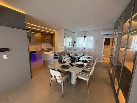 Imagem Apartamento com 4 Quartos à Venda, 149 m² em Centro - Balneário Camboriú Imagem Apartamento com 4 Quartos à Venda, 149 m² em Centro - Balneário Camboriú