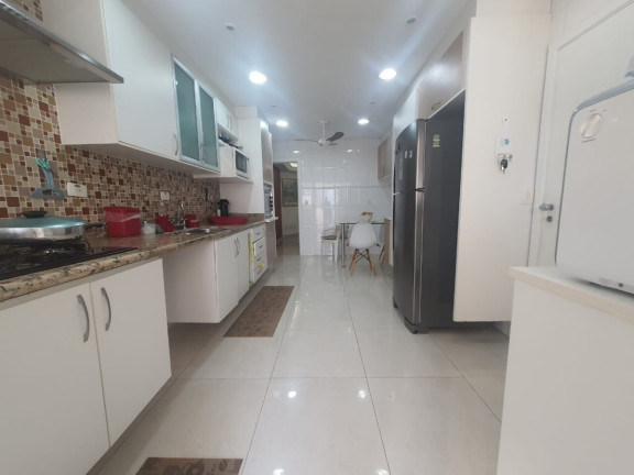 Imagem Apartamento com 3 Quartos à Venda, 181 m² em Aparecida - Santos