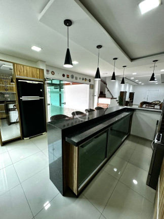 Imagem Casa com 3 Quartos à Venda,  em Iririú - Joinville