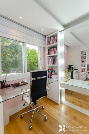 Imagem Casa com 2 Quartos à Venda, 120 m² em Vila Nova - Porto Alegre Imagem Casa com 2 Quartos à Venda, 120 m² em Vila Nova - Porto Alegre