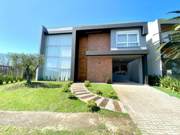 Casa com 4 Quartos à Venda, 188 m² em Novo Louro - Capao Da Canoa