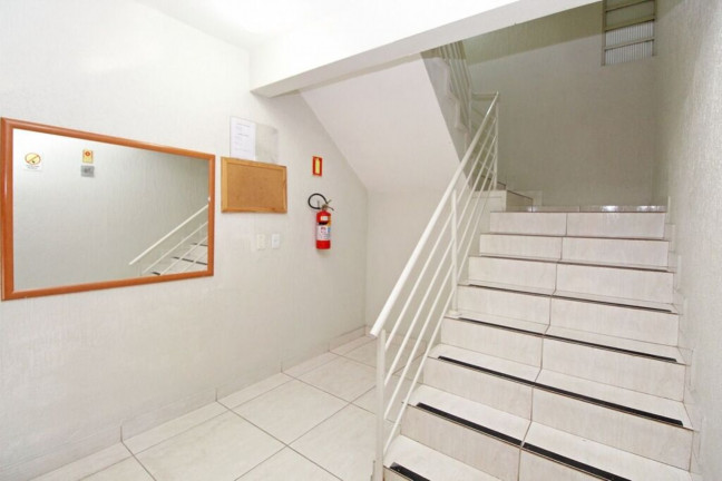 Imagem Imóvel com 2 Quartos à Venda, 64 m² em Passo Da Areia - Porto Alegre Imagem Imóvel com 2 Quartos à Venda, 64 m² em Passo Da Areia - Porto Alegre