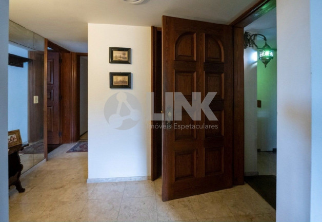 Imagem Apartamento com 3 Quartos à Venda, 244 m² em Moinhos De Vento - Porto Alegre Imagem Apartamento com 3 Quartos à Venda, 244 m² em Moinhos De Vento - Porto Alegre