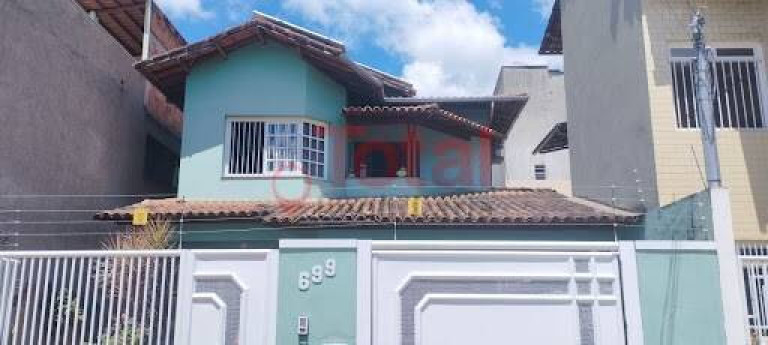 Casa com 3 Quartos à Venda, 300 m² em Centro - Coronel Fabriciano