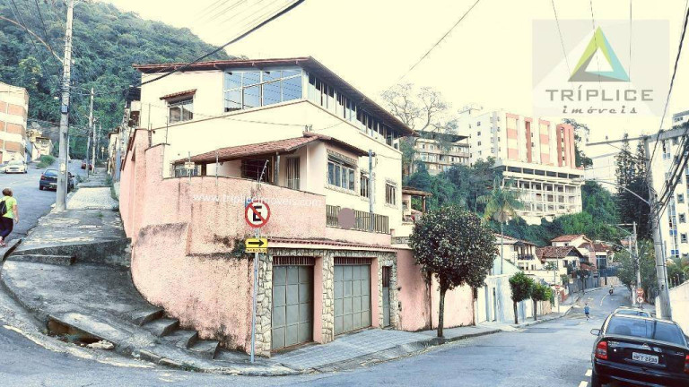Imagem Casa com 5 Quartos à Venda, 250 m² em Santa Helena - Juiz De Fora Imagem Casa com 5 Quartos à Venda, 250 m² em Santa Helena - Juiz De Fora