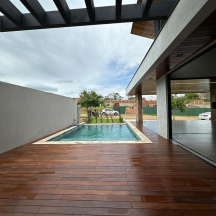 Imagem Casa de Condomínio com 4 Quartos à Venda, 240 m² em Centro - Rifaina