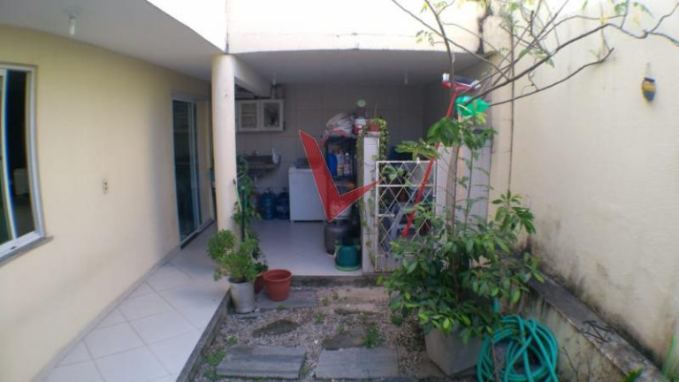 Imagem Casa com 4 Quartos à Venda, 235 m² em Cidade Dos Funcionários - Fortaleza Imagem Casa com 4 Quartos à Venda, 235 m² em Cidade Dos Funcionários - Fortaleza