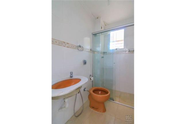 Imagem Imóvel com 2 Quartos à Venda, em Santo Antônio - Porto Alegre Imagem Imóvel com 2 Quartos à Venda, em Santo Antônio - Porto Alegre
