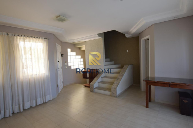 Imagem Casa com 4 Quartos à Venda, 199 m² em Uberaba - Curitiba
