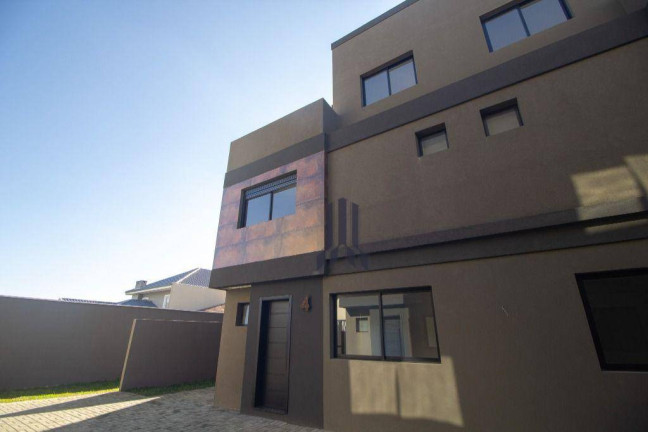Sobrado com 4 Quartos à Venda, 130 m² em Portão - Curitiba