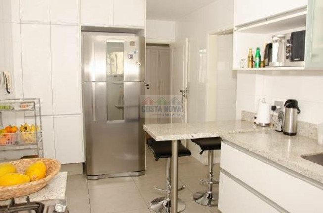 Imagem Apartamento com 4 Quartos à Venda, 208 m²
