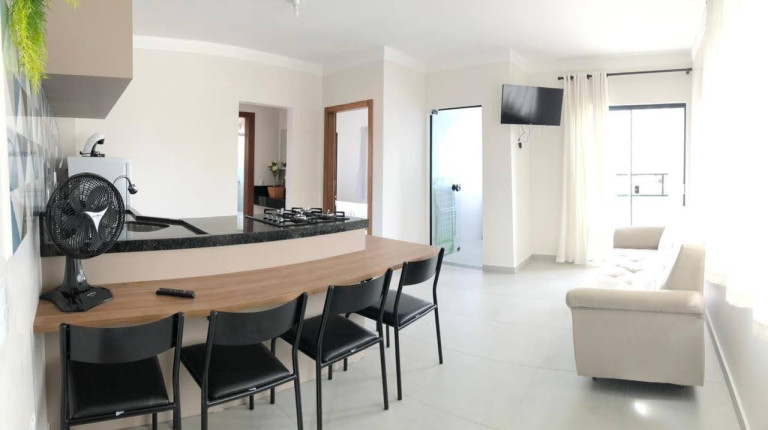 Imagem Apartamento com 2 Quartos para Alugar, em Praia Do Mariscal - Bombinhas Imagem Apartamento com 2 Quartos para Alugar, em Praia Do Mariscal - Bombinhas