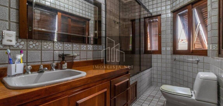 Imagem Casa com 4 Quartos à Venda, 319 m² em Alphaville - Santana De Parnaíba Imagem Casa com 4 Quartos à Venda, 319 m² em Alphaville - Santana De Parnaíba