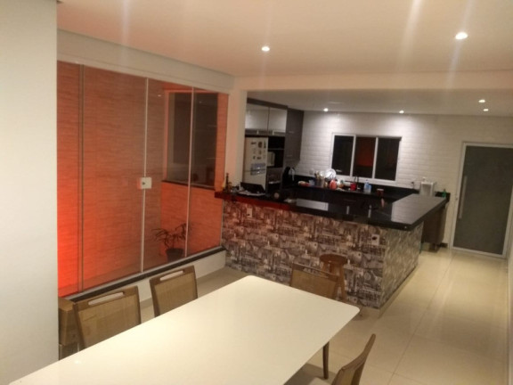 Imagem Sobrado com 3 Quartos à Venda, 320 m² em Jardim Santa Terezinha - São Paulo