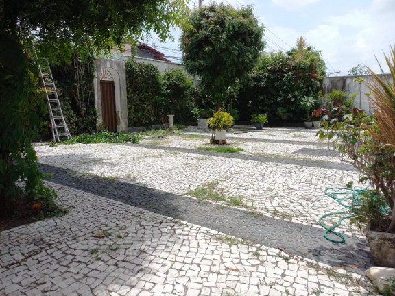 Imagem Casa com 4 Quartos à Venda ou Locação, 561 m² em Sapiranga - Fortaleza