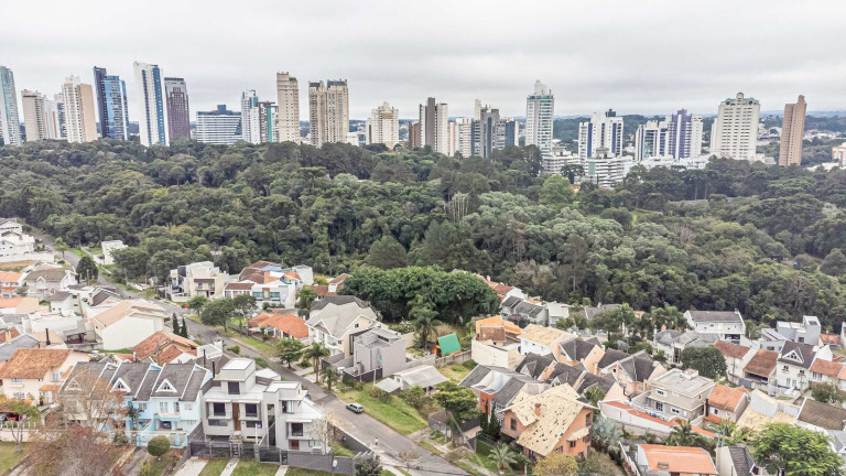 Imagem Terreno à Venda, 420 m² em Mossunguê - Curitiba Imagem Terreno à Venda, 420 m² em Mossunguê - Curitiba