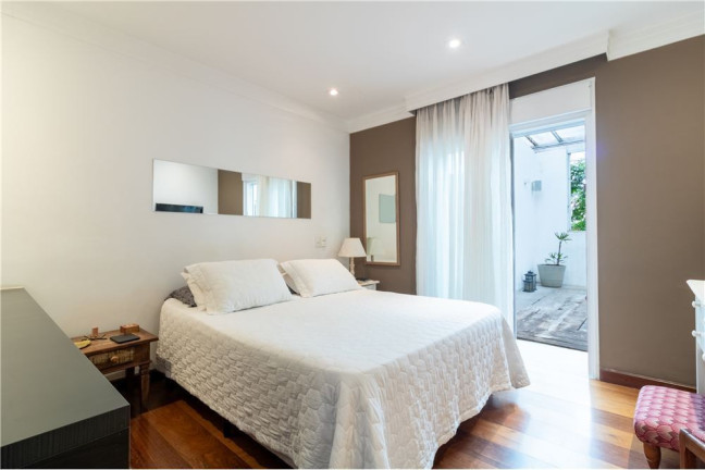 Imagem Casa com 5 Quartos à Venda, 528 m² em Brooklin Paulista - São Paulo Imagem Casa com 5 Quartos à Venda, 528 m² em Brooklin Paulista - São Paulo