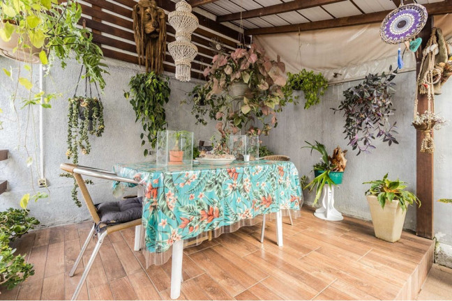 Imagem Casa com 3 Quartos à Venda, 190 m² em São Sebastião - Porto Alegre Imagem Casa com 3 Quartos à Venda, 190 m² em São Sebastião - Porto Alegre